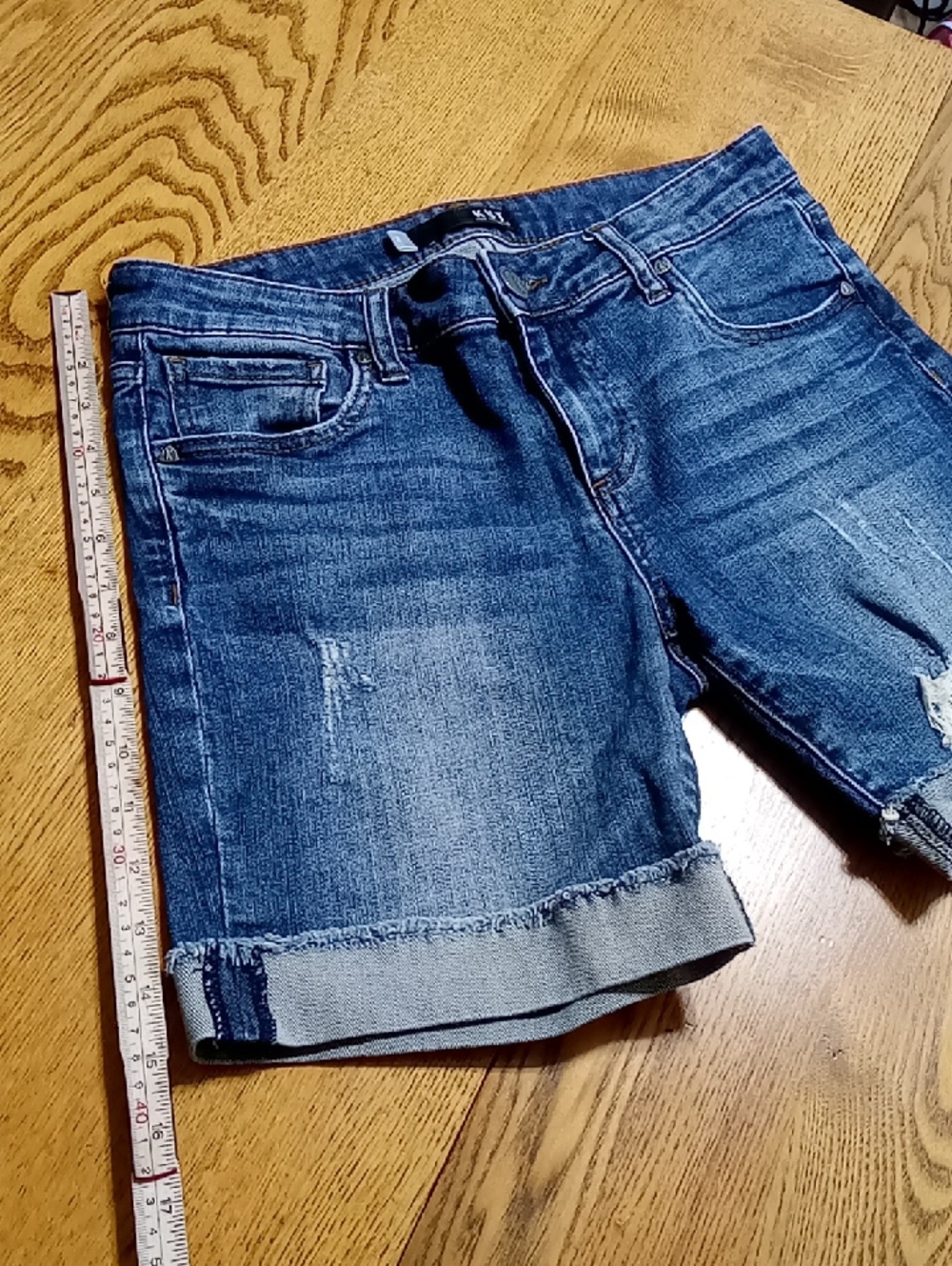 KUT FROM THE KLOTH  Jean Shorts Womens 2 CUFF CUFFED Distressed Denim Preowned